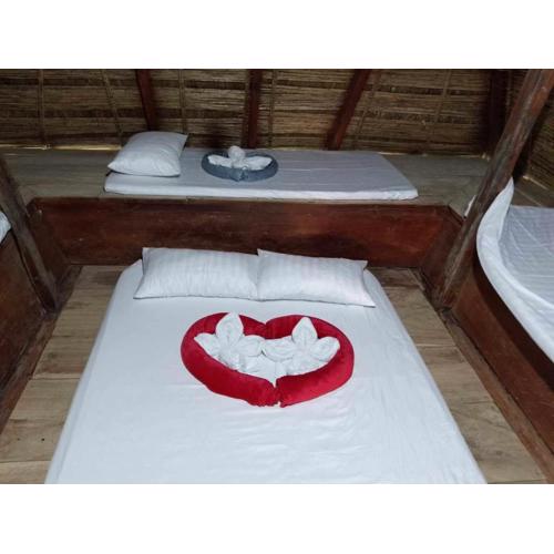 Bamboo Huts Farm Stay at Humming Strawberry Farm