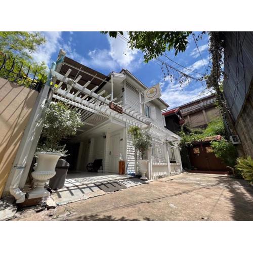 Ban Thungdang Housetel Bangkok