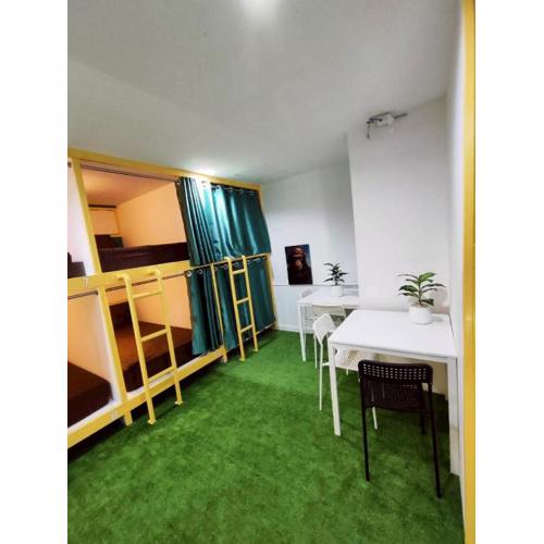 Banana Bunkhouse Hostel