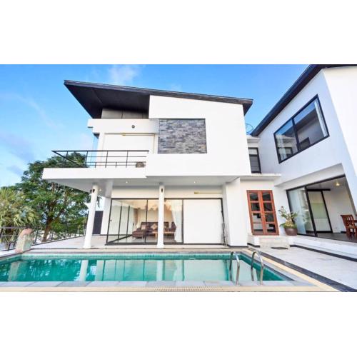 Bangpor nice place seaview luxurious villa