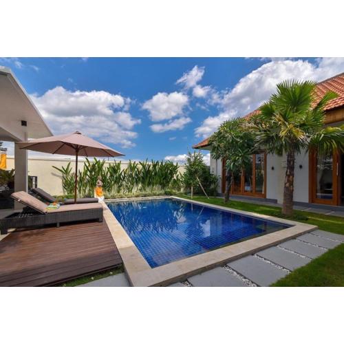 Banyu Riris Villa Lovina Private Villa