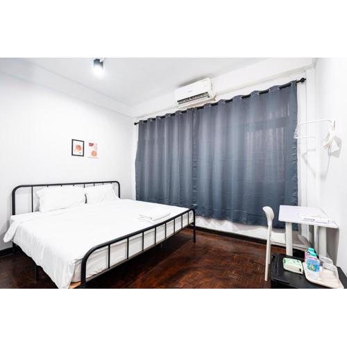 BAO San Chao Pho Sua - Giant Swing เบา ศาลเจ้าพ่อเสือ เสาชิงช้า