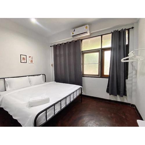 BAO San Chao Pho Sua - ศาลเจ้าพ่อเสือ