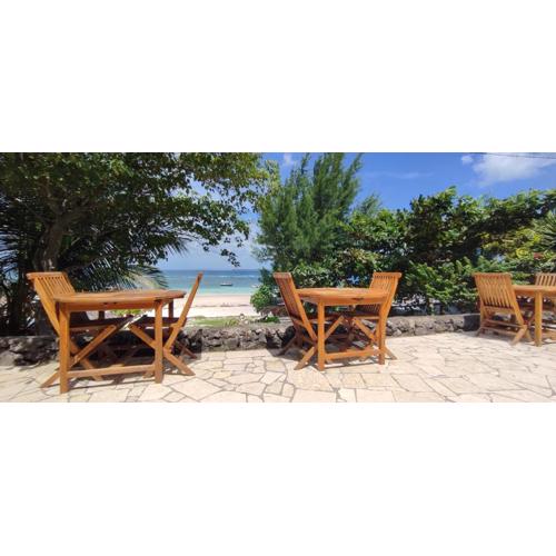 Bara Beach Bungalows