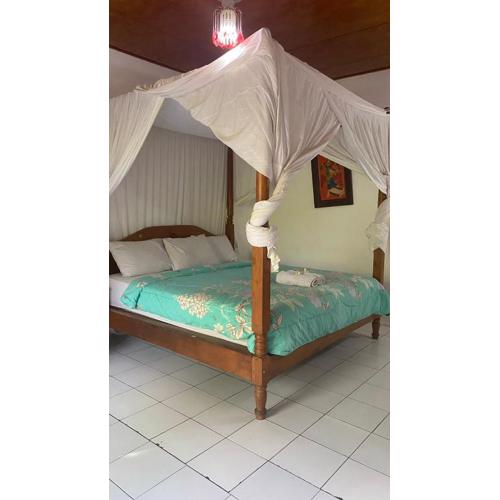 Barclona Guesthouses Lovina