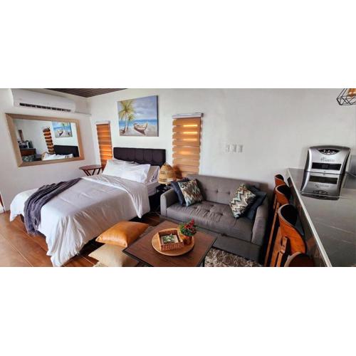 Barney's Pointe Beach House, Batangas City