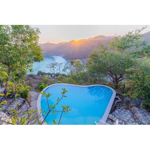 Baron Beach Bungalow