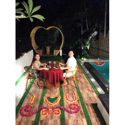 Baruna Sari Villa yoga and reatret view jungle