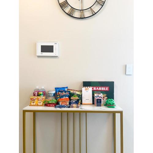 Basil 1BR Staycation Gentry Manor Near Okada & NAIA Airport