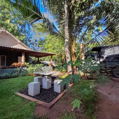Batu's Safari lodge Udawalawe