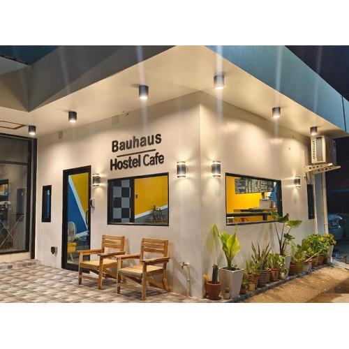 Bauhaus Hostel Cafe