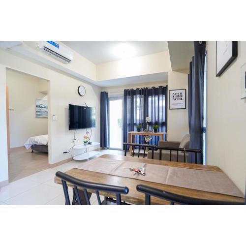 bayshore residential resort 1 - 1BR Near Ayala Mall Manila Bay