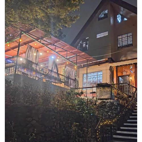 BDS Yin Yang Transient House