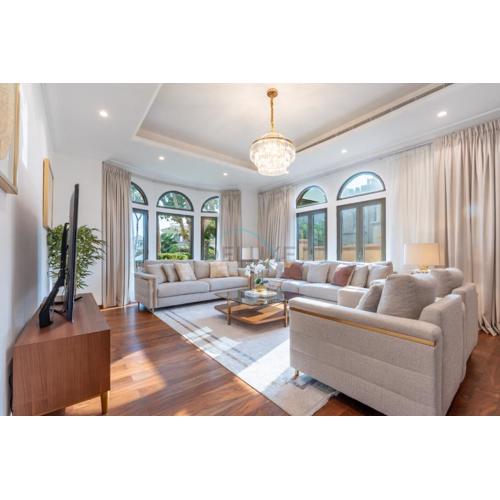 Beach Access Villa with Backyard in Prime Location in Canal Cove, Palm Jumeirah by Deluxe Holiday Homes