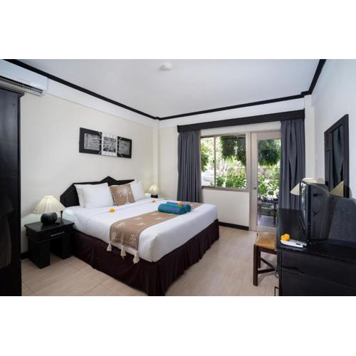 Beach Apartment inside Resort Walking Distance to the beach