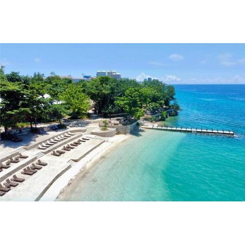 BEACH Condo at The Mactan Newtown for 6 guests