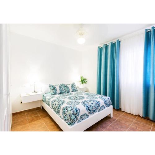 Beach Condo with pool access