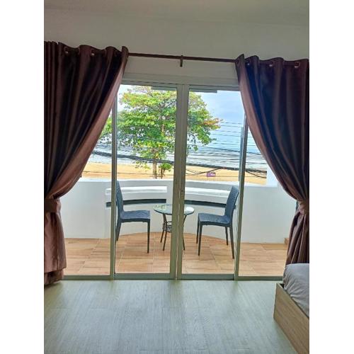 Beach front B3 Marie Guest house