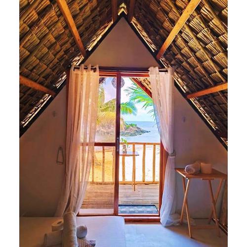 Beach Front Cabana 2, Puraran Surf Resort