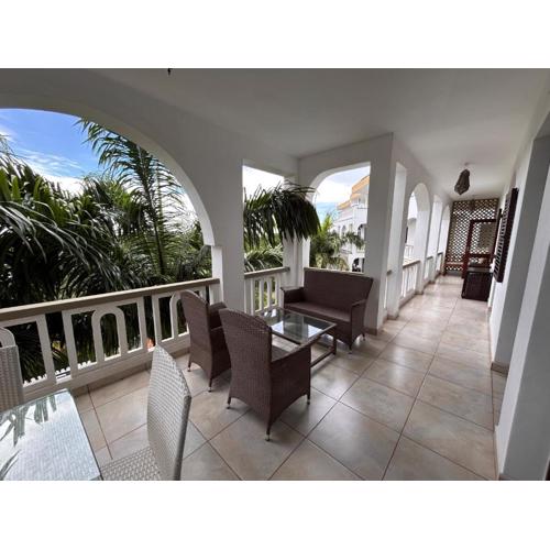 Beach Front Spacious Apartment with Oceanview -- Lantana Galu Beach Apartment