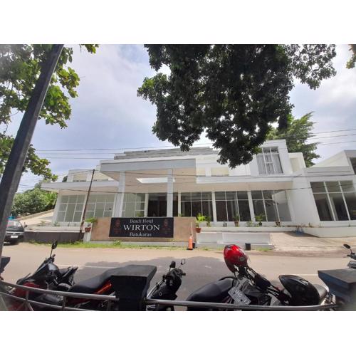 Beach Hotel Wirton Batukaras