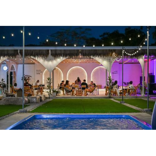 Beach House Pool Villa