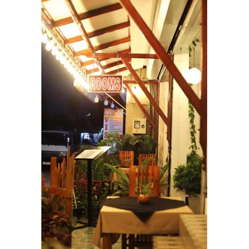 Beach Royal Hub Hotel & Restaurant