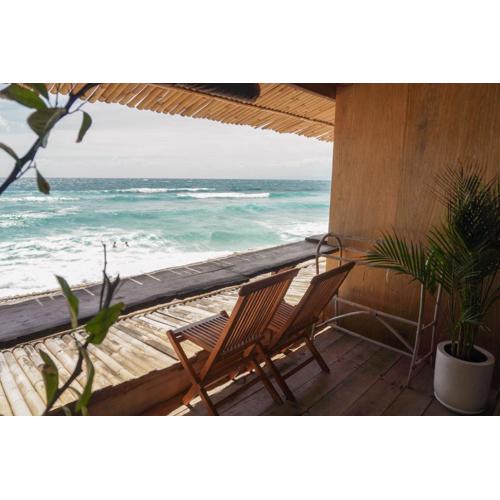 Beachfront - The Surf Lodge