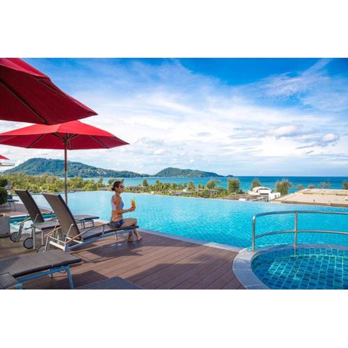 Beachfront 1 BR Hotel Infinity Pool Patong Phuket