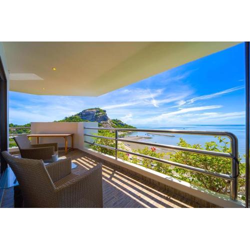 Beachfront 2 bed Condo with Seaview! - BW2