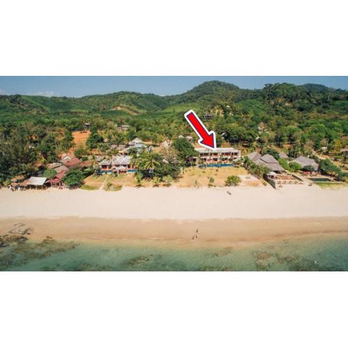 Beachfront! 2 Bedroom Apartment A3 - 110 Sqm