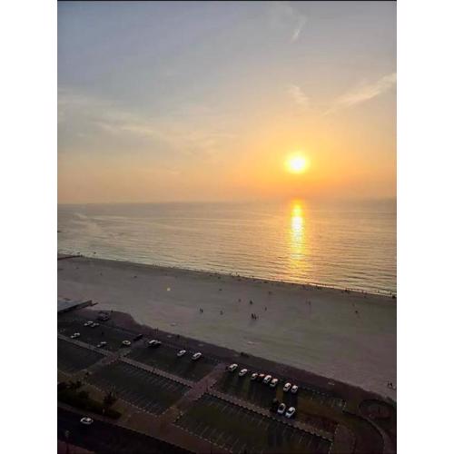 Beachfront 2-Bedroom Apartment with Sea View