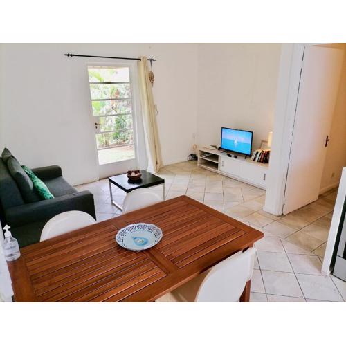 Beachfront 2 Bedroom-house - Tilacaze