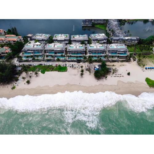 Beachfront 3 Bedroom Apartment with private pool