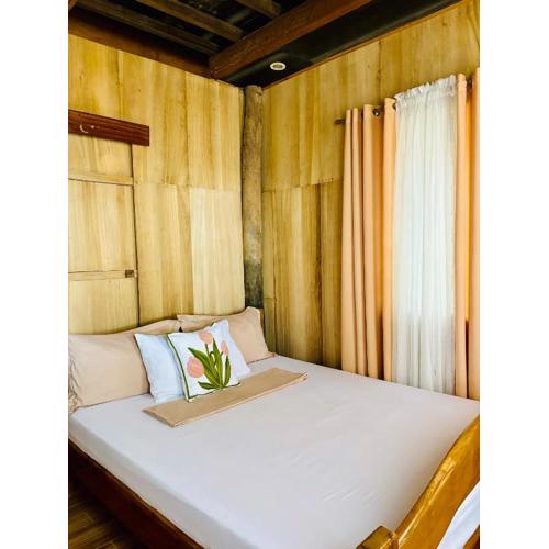 Beachfront Cabin in Lobo