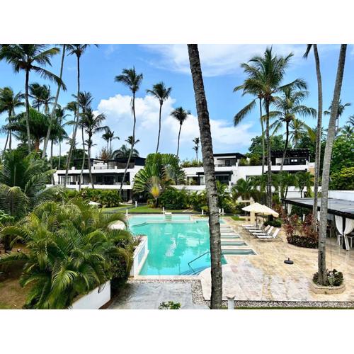 Beachfront complex 3BD 3BA with pool