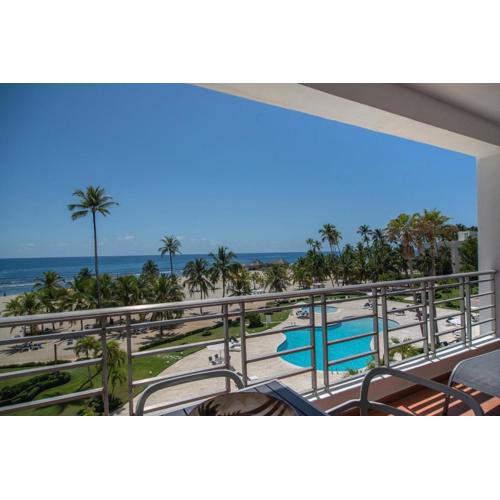 Beachfront Condo Costa del Sol Sleeps 6