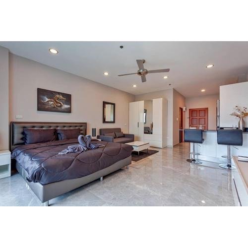 Beachfront condo Phratamnak