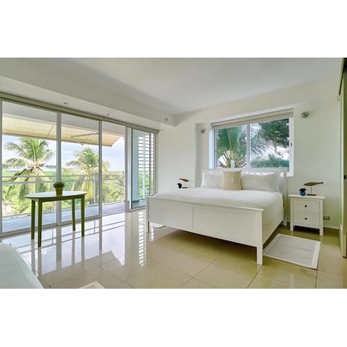 Beachfront cozy & huge Apartment for family trip