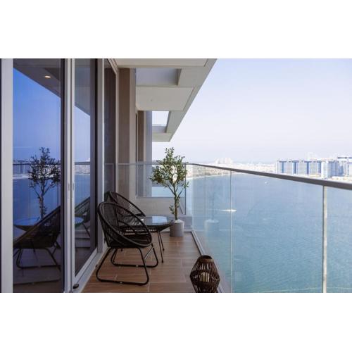Beachfront Elegant 2BD Condo with Breathtaking Views -15AB01