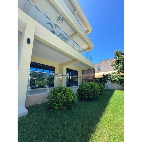 beachfront hideaway 1bed with pool&ac