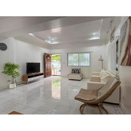 Beachfront House in Dahican