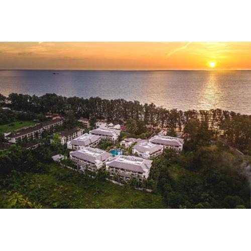 Beachfront luxury 2 bdr apartment