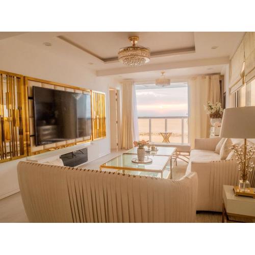 Beachfront Seaview Apartment