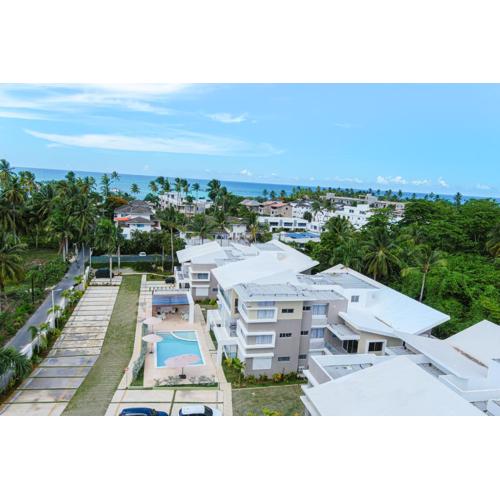 Beachside 2BR- Steps From The Beach and City Center