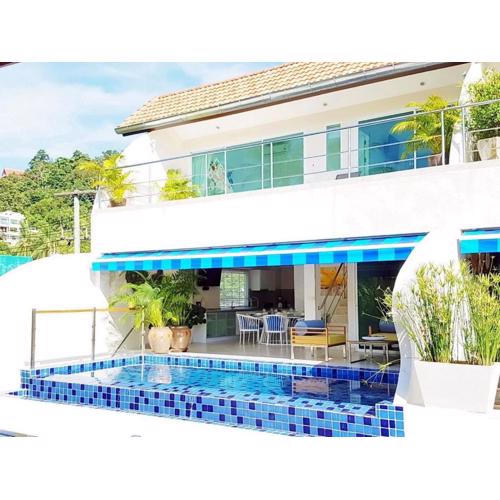 Beachside 3-Bedroom Townhouse w Private Pool at 70 Meters from Beach