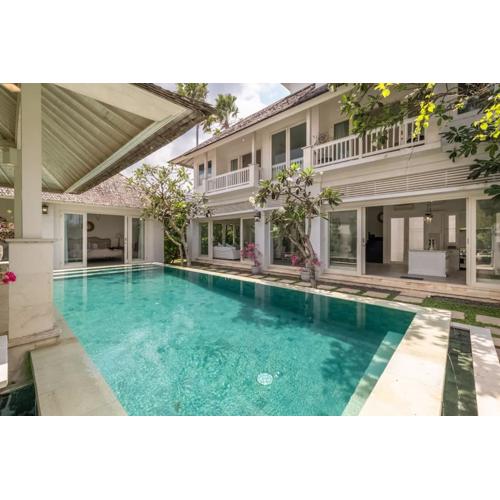 Beachside Colonial Elegance: 4BR in Canggu
