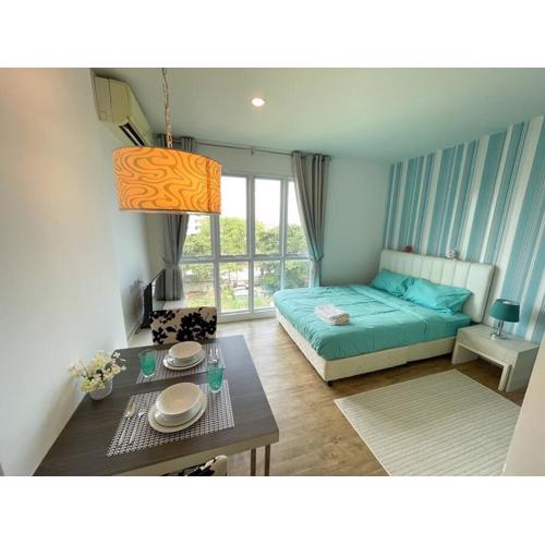 BEACHSIDE Studio in Neo Sea View Condo