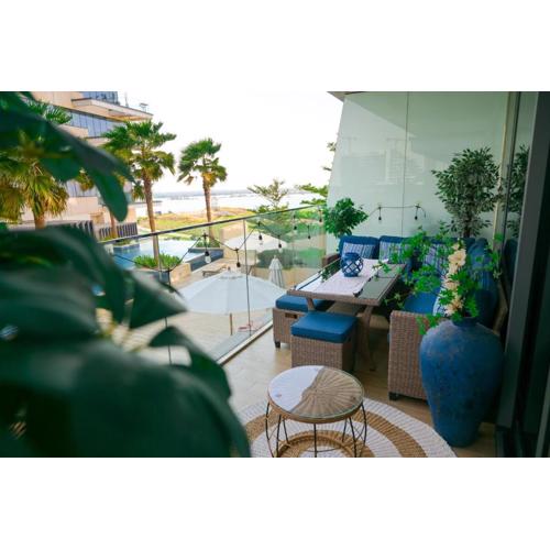 Beachside Sunset Residence