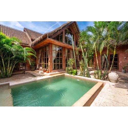 Beautiful 3BR Terracotta Villa in Pererenan